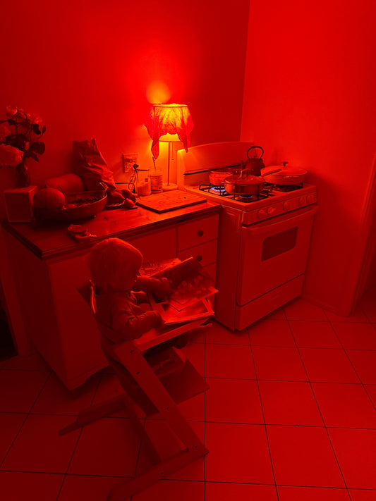 How Using Red Light Bulbs after Sunset can Improve Your Sleep